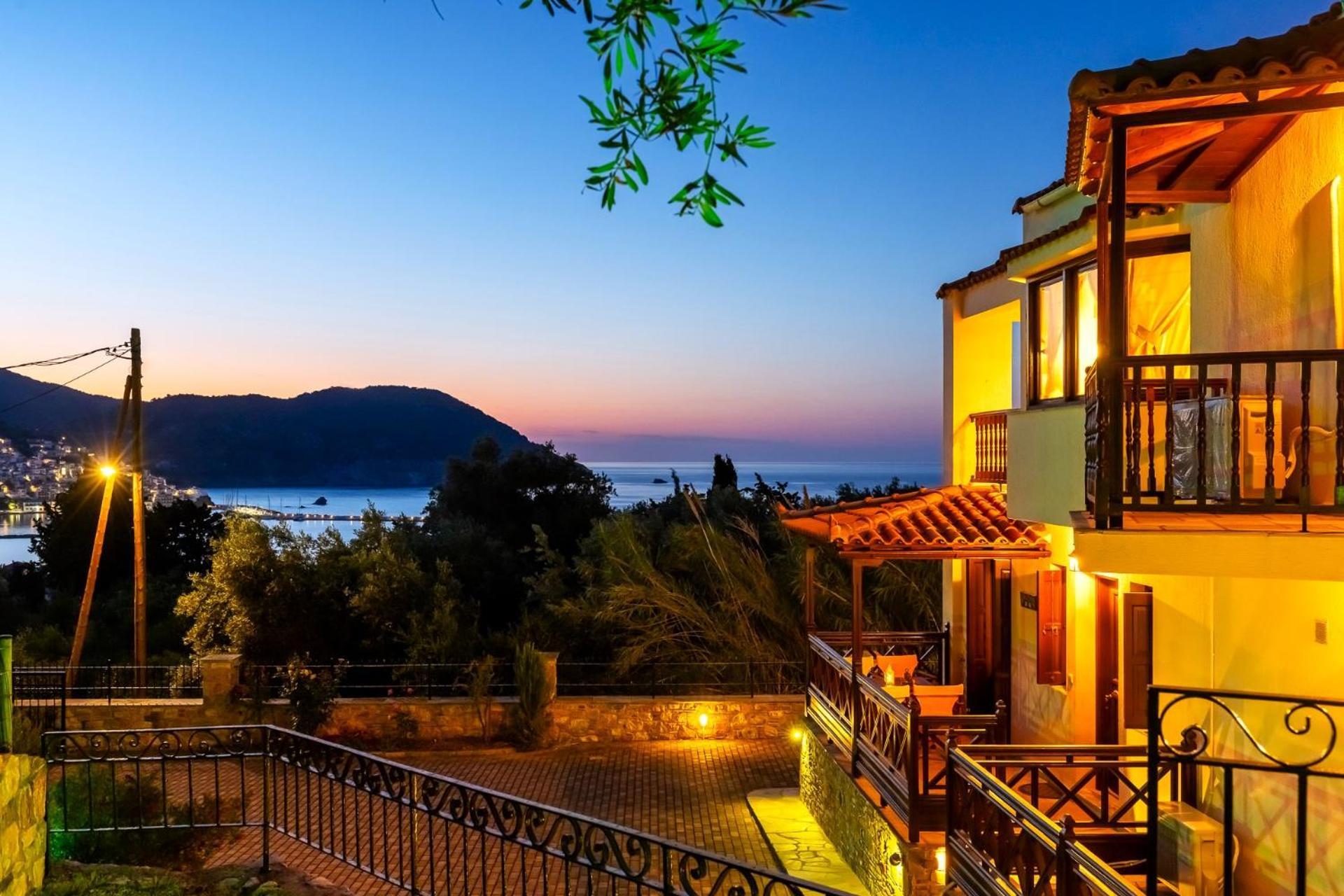 Naiades Superior Apartments In Skopelos With Sea View Close To The Town Buitenkant foto