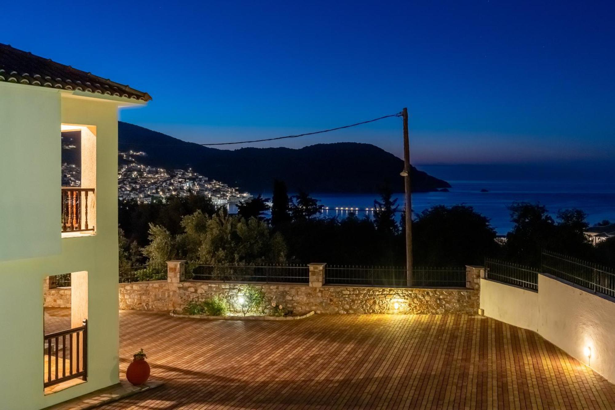 Naiades Superior Apartments In Skopelos With Sea View Close To The Town Buitenkant foto